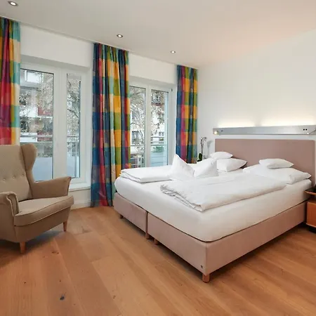 35Qm Deluxe Apartment Suites Im Stil Design Hotel Vosteen Naehe Der Kaiserburg Nuremberg Exterior photo
